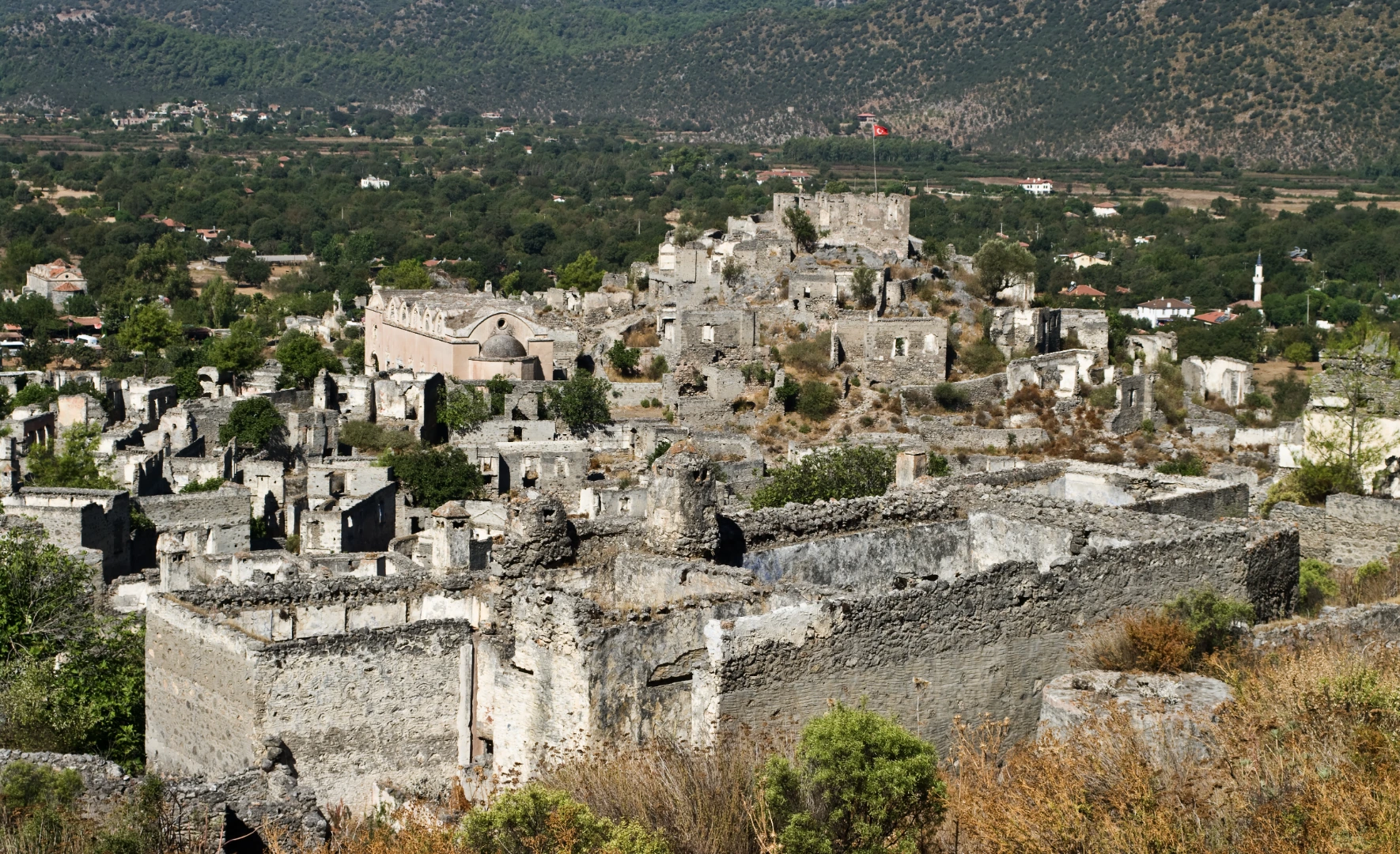 Tarih ve Romantizm Bir Arada: Kayaköy Taş Evlerinde Balayı Deneyimi