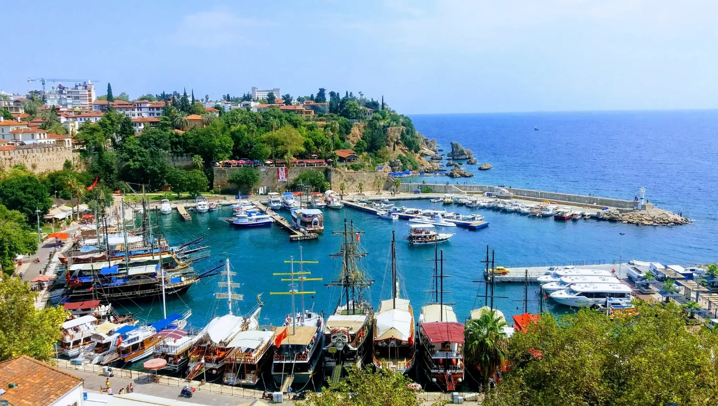 Kaş Tatil Rehberi: Tarih, Deniz ve Doğayla İç İçe Bir Tatil Deneyimi