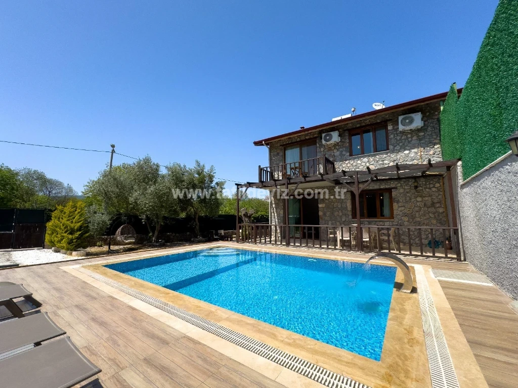 Casa De Piedra 1