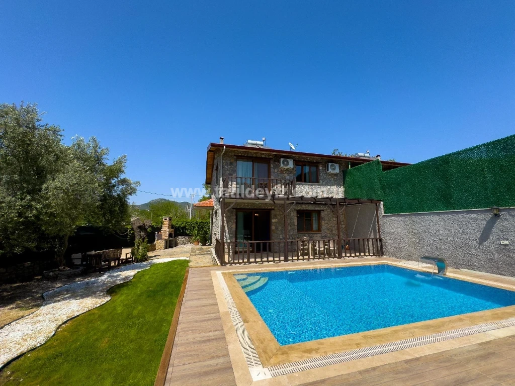 Casa De Piedra 1