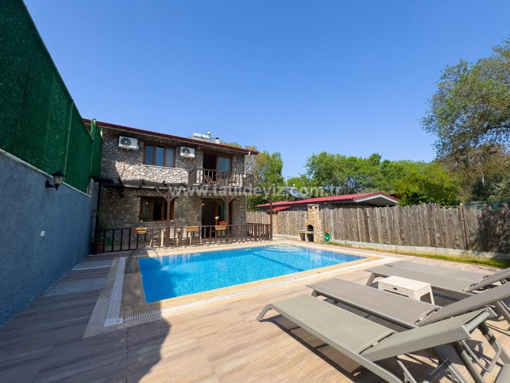 Casa De Piedra 2