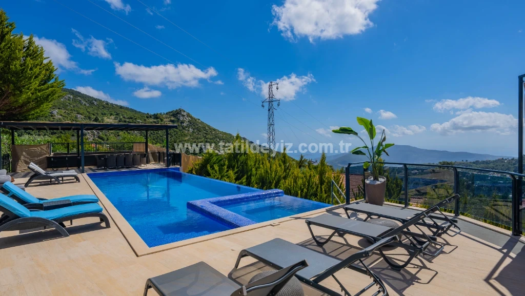 Villa Velaris