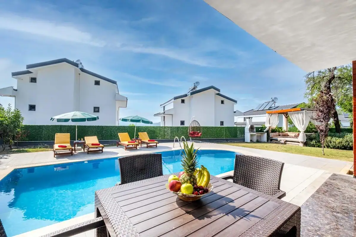 Villa Defne Ovacık 1 - 4
